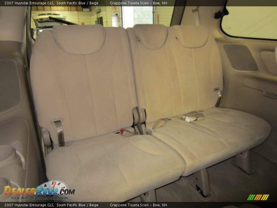 2007 Hyundai Entourage GLS South Pacific Blue / Beige Photo #14