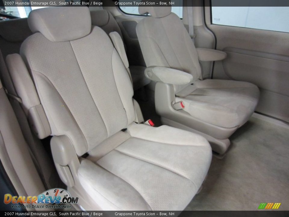 2007 Hyundai Entourage GLS South Pacific Blue / Beige Photo #15