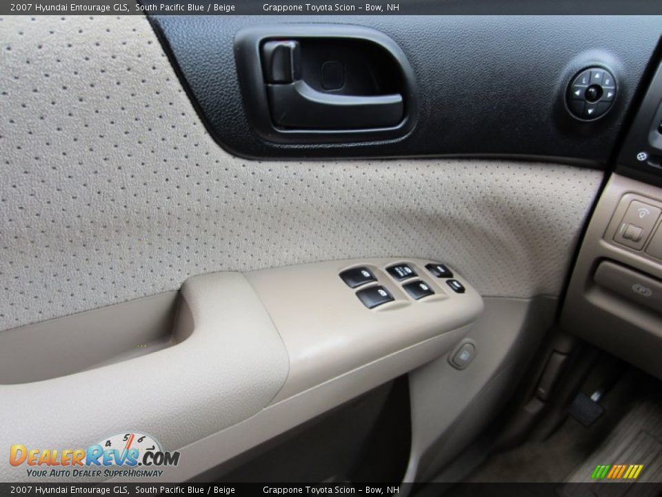 2007 Hyundai Entourage GLS South Pacific Blue / Beige Photo #19