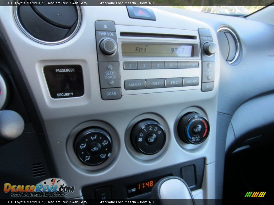 Controls of 2010 Toyota Matrix XRS Photo #26