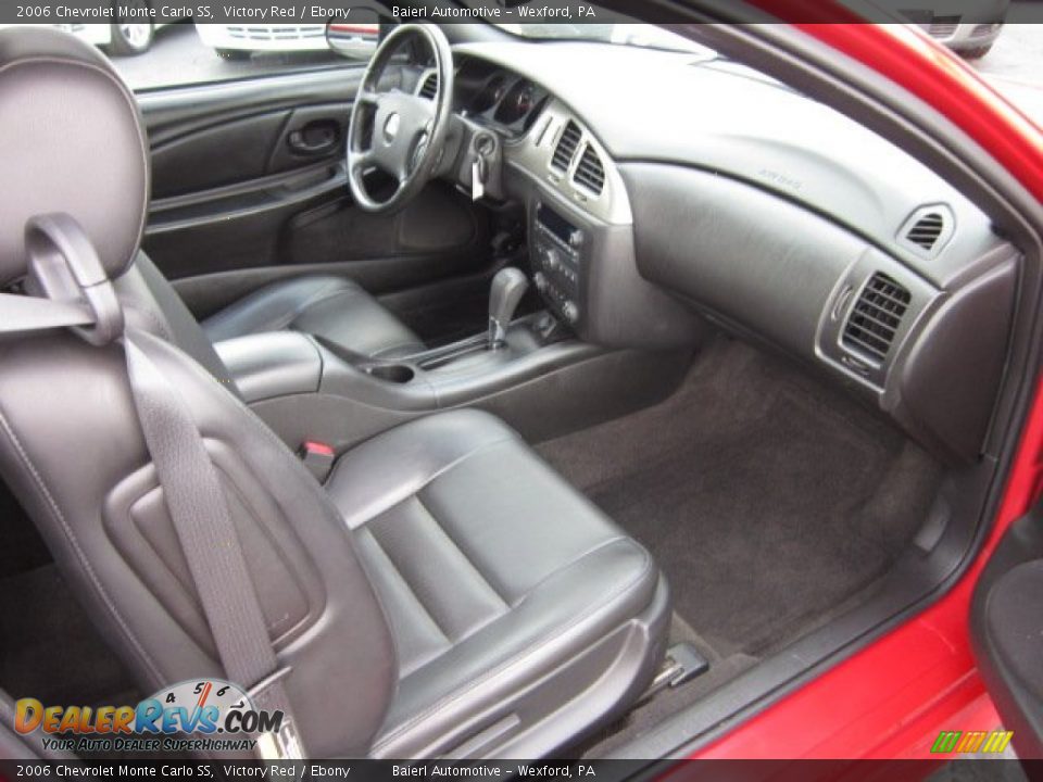 Ebony Interior - 2006 Chevrolet Monte Carlo SS Photo #10