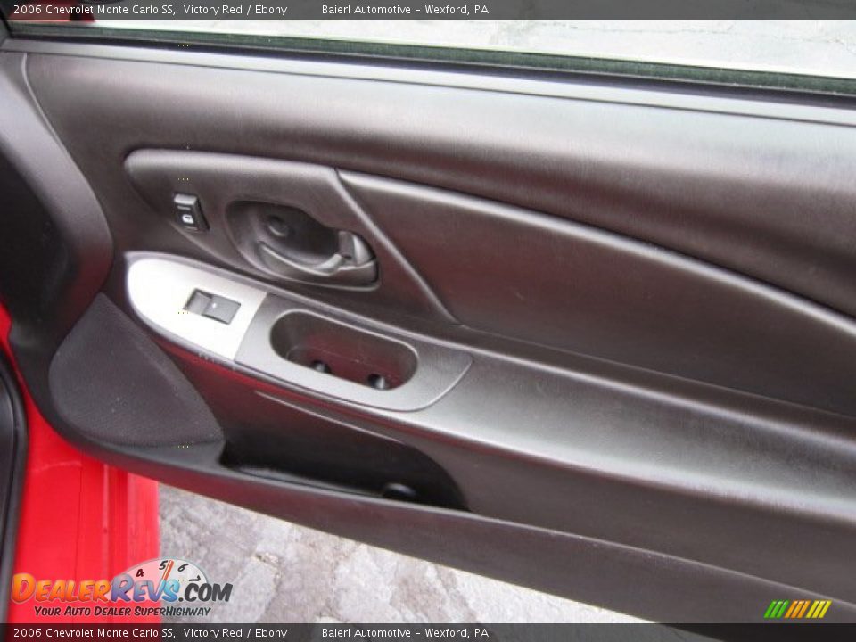 2006 Chevrolet Monte Carlo SS Victory Red / Ebony Photo #11