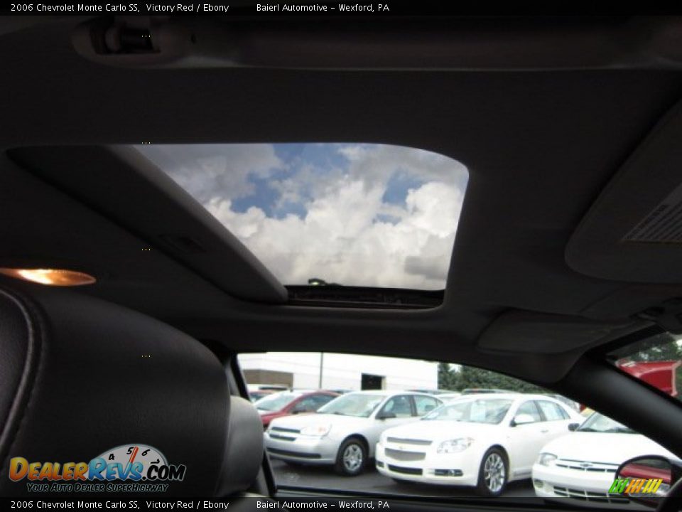 2006 Chevrolet Monte Carlo SS Victory Red / Ebony Photo #12