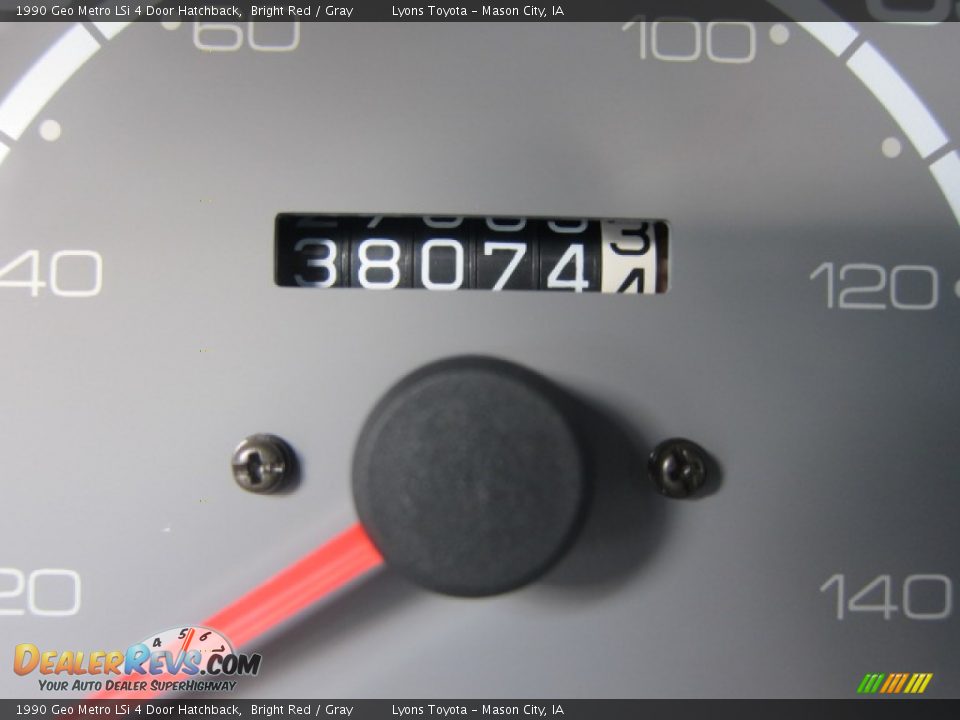 1990 Geo Metro LSi 4 Door Hatchback Bright Red / Gray Photo #3