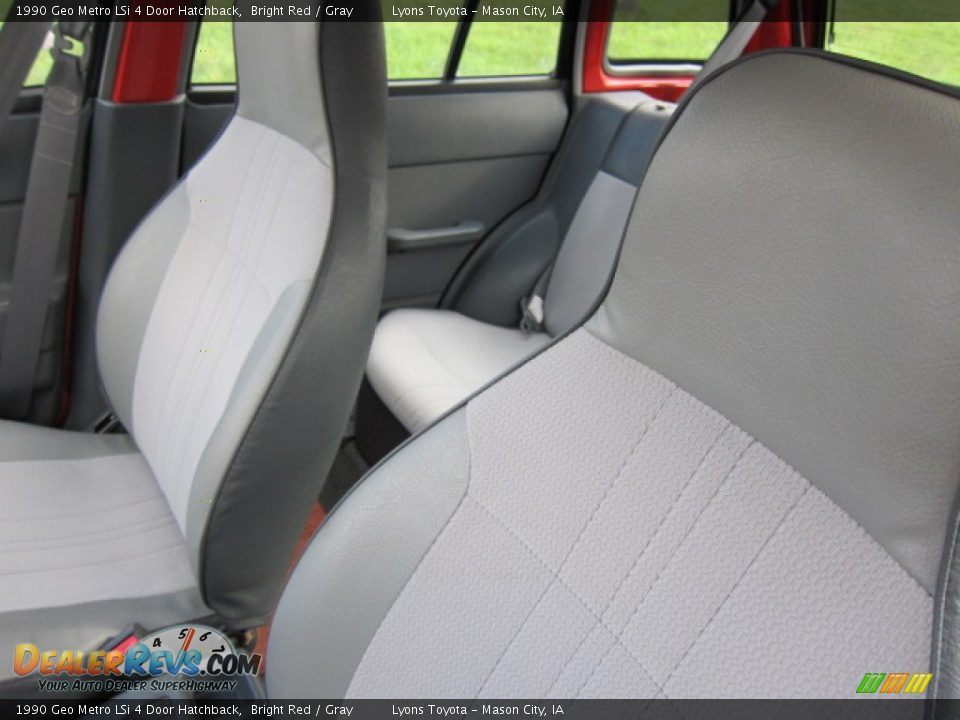 Gray Interior - 1990 Geo Metro LSi 4 Door Hatchback Photo #4