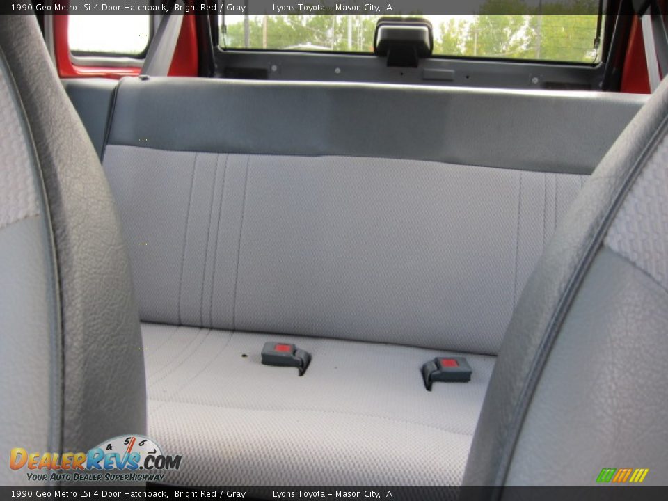 Gray Interior - 1990 Geo Metro LSi 4 Door Hatchback Photo #5