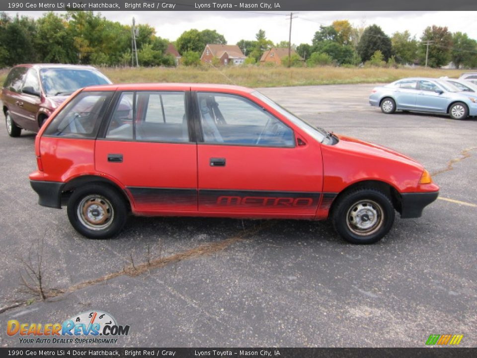 Bright Red 1990 Geo Metro LSi 4 Door Hatchback Photo #8