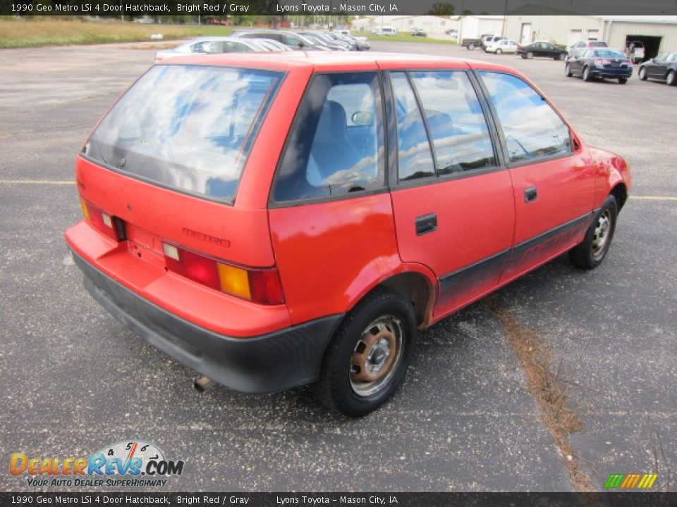 Bright Red 1990 Geo Metro LSi 4 Door Hatchback Photo #9