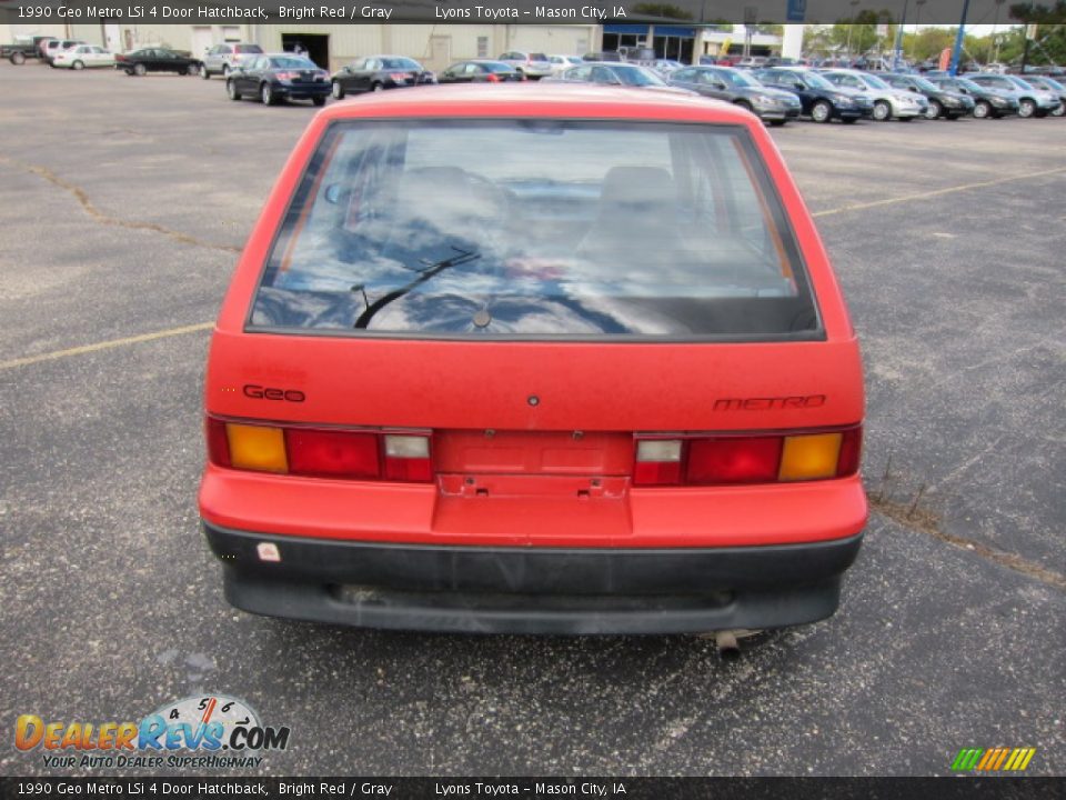 Bright Red 1990 Geo Metro LSi 4 Door Hatchback Photo #10