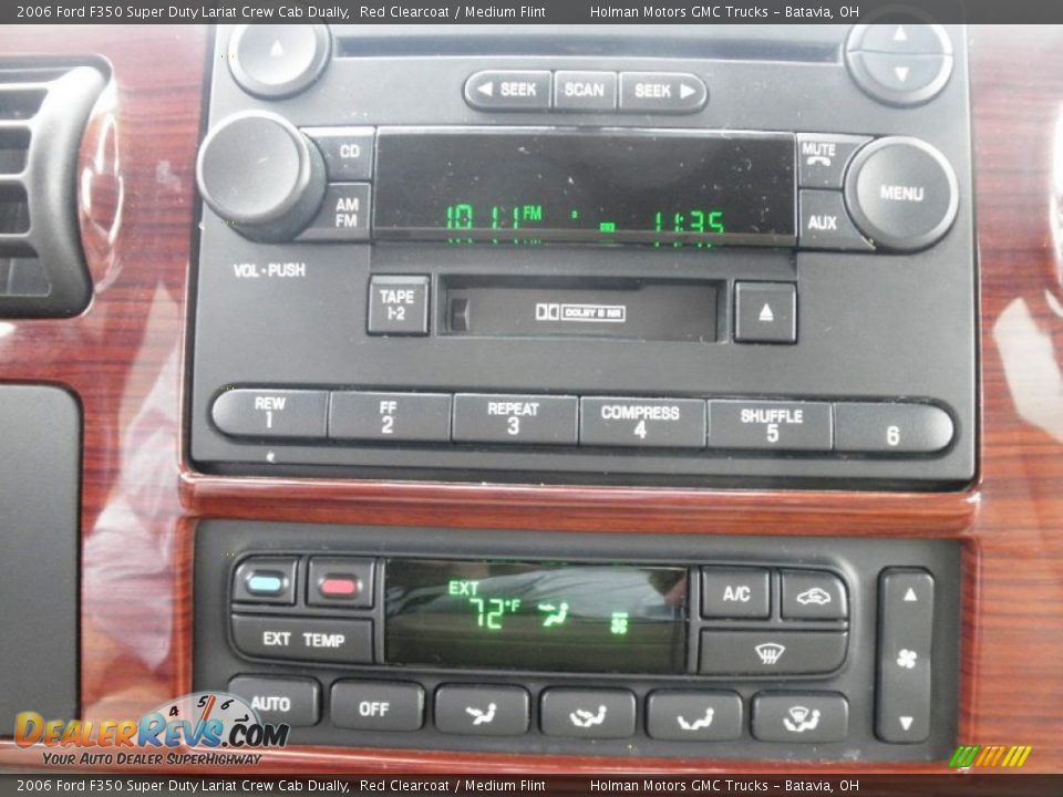 Audio System of 2006 Ford F350 Super Duty Lariat Crew Cab Dually Photo #10