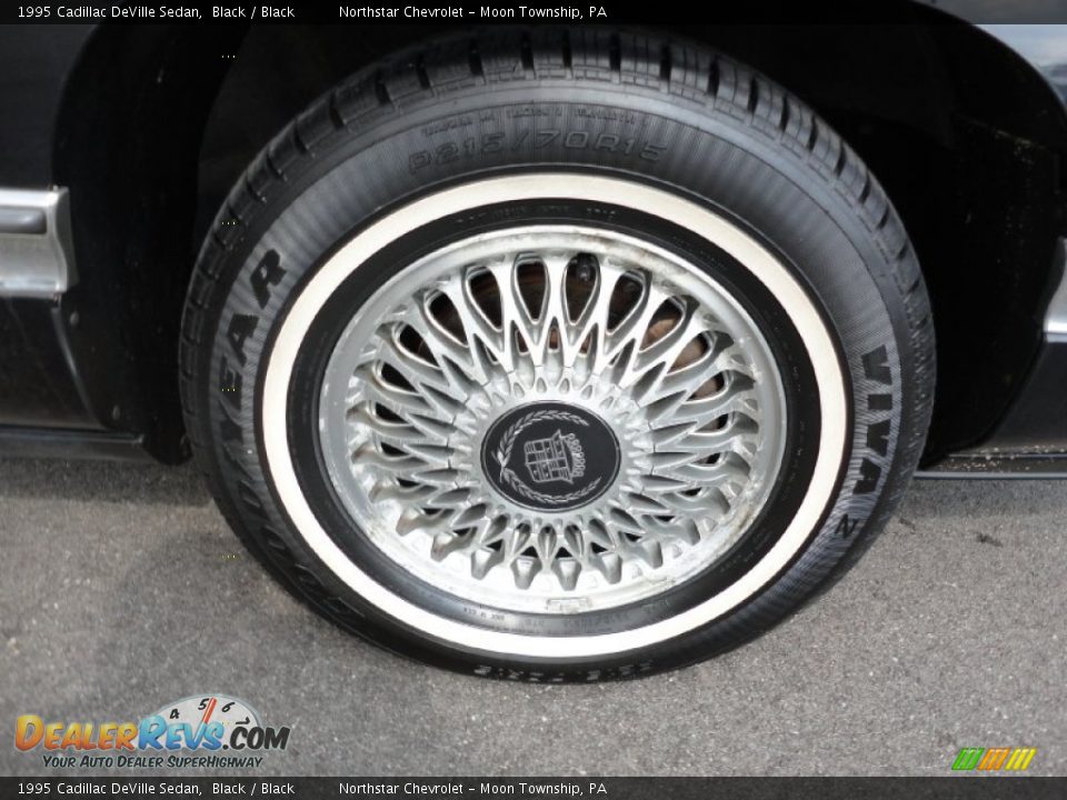 1995 Cadillac DeVille Sedan Wheel Photo #8