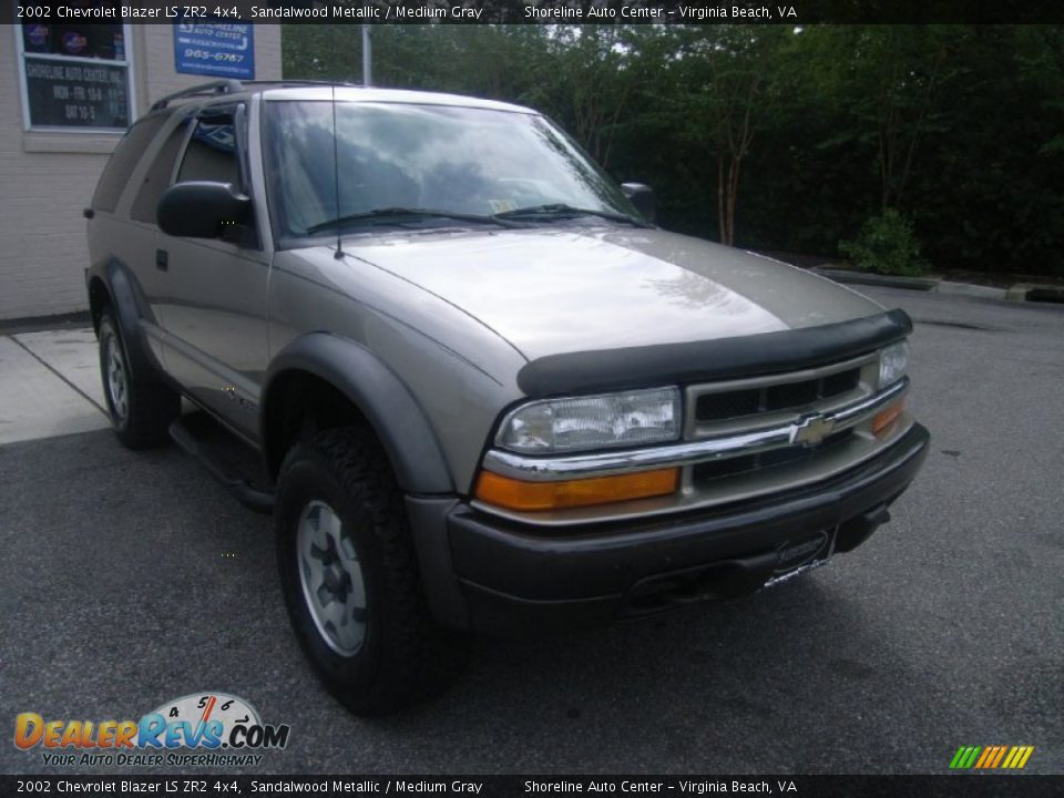 2002 Chevrolet Blazer LS ZR2 4x4 Sandalwood Metallic / Medium Gray Photo #3