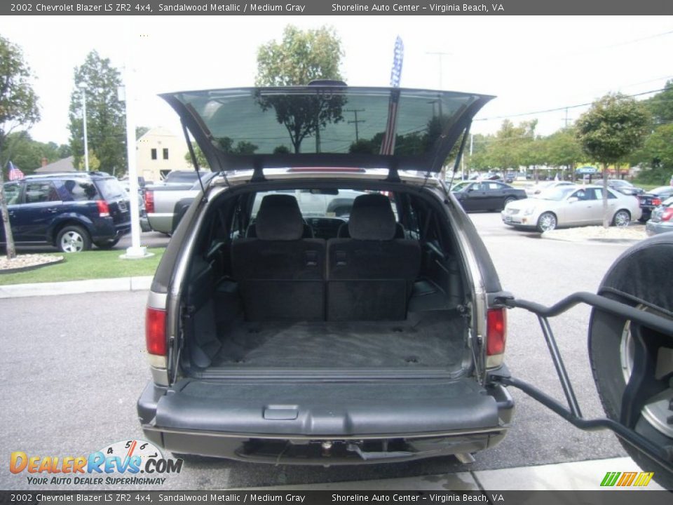 2002 Chevrolet Blazer LS ZR2 4x4 Trunk Photo #13