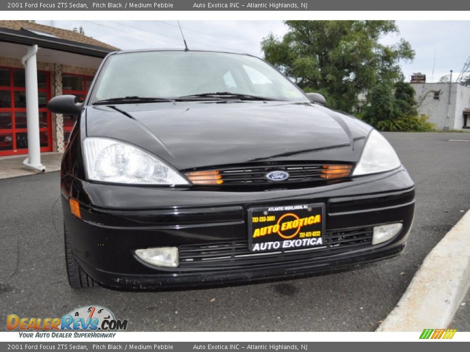 2001 Ford Focus ZTS Sedan Pitch Black / Medium Pebble Photo #4