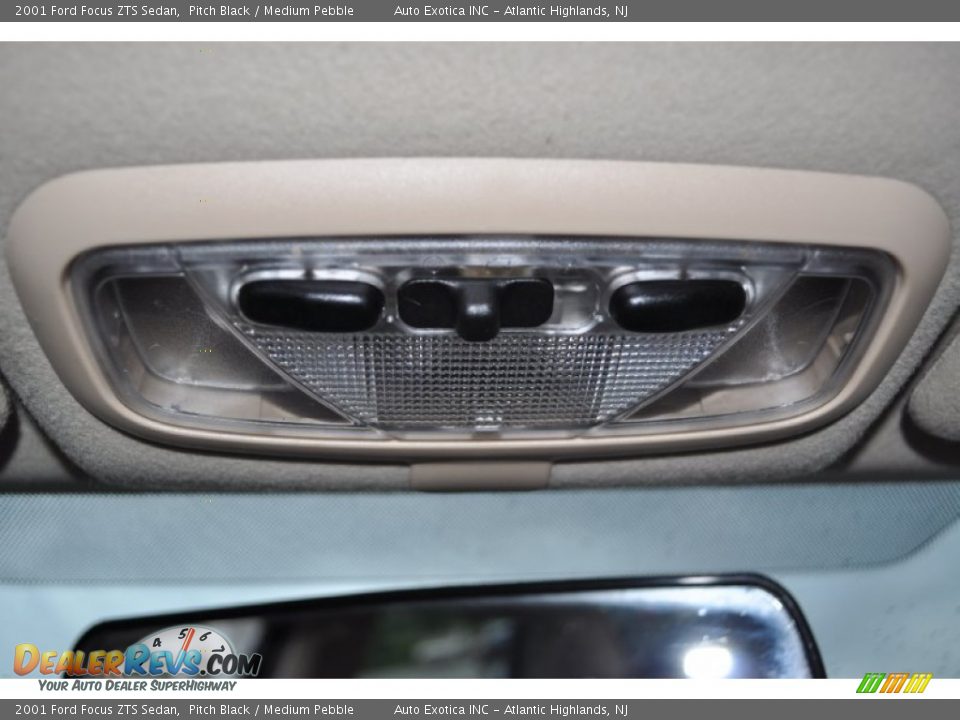 2001 Ford Focus ZTS Sedan Pitch Black / Medium Pebble Photo #16