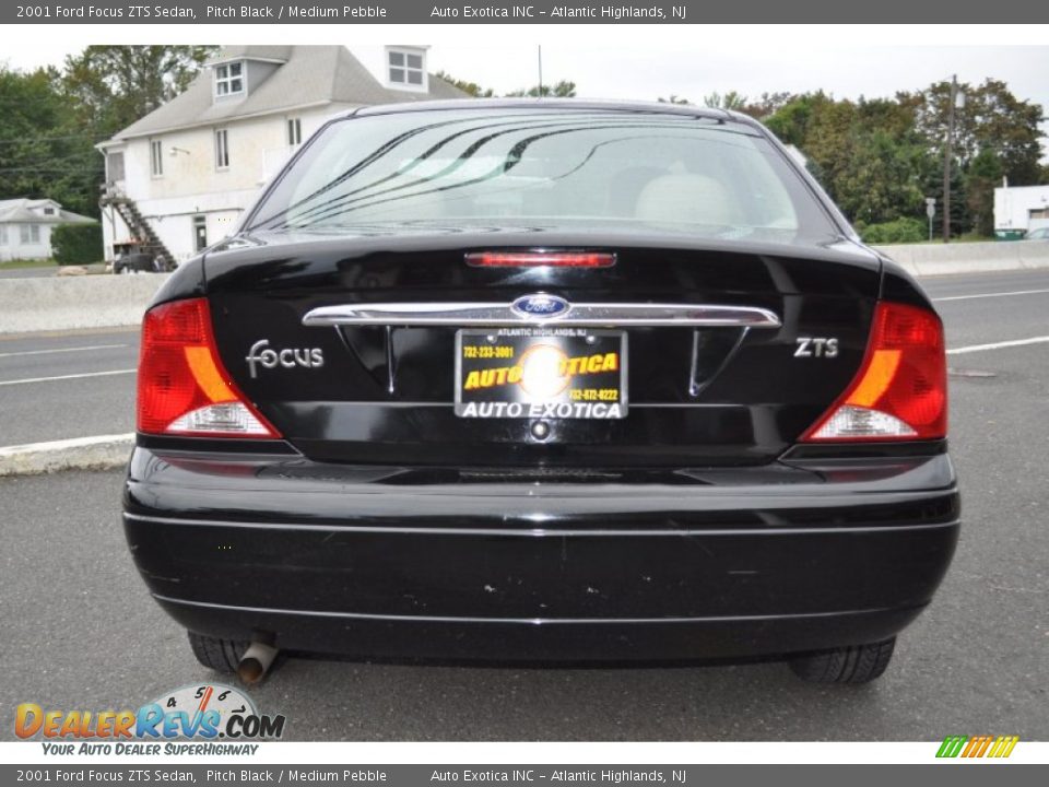 2001 Ford Focus ZTS Sedan Pitch Black / Medium Pebble Photo #25
