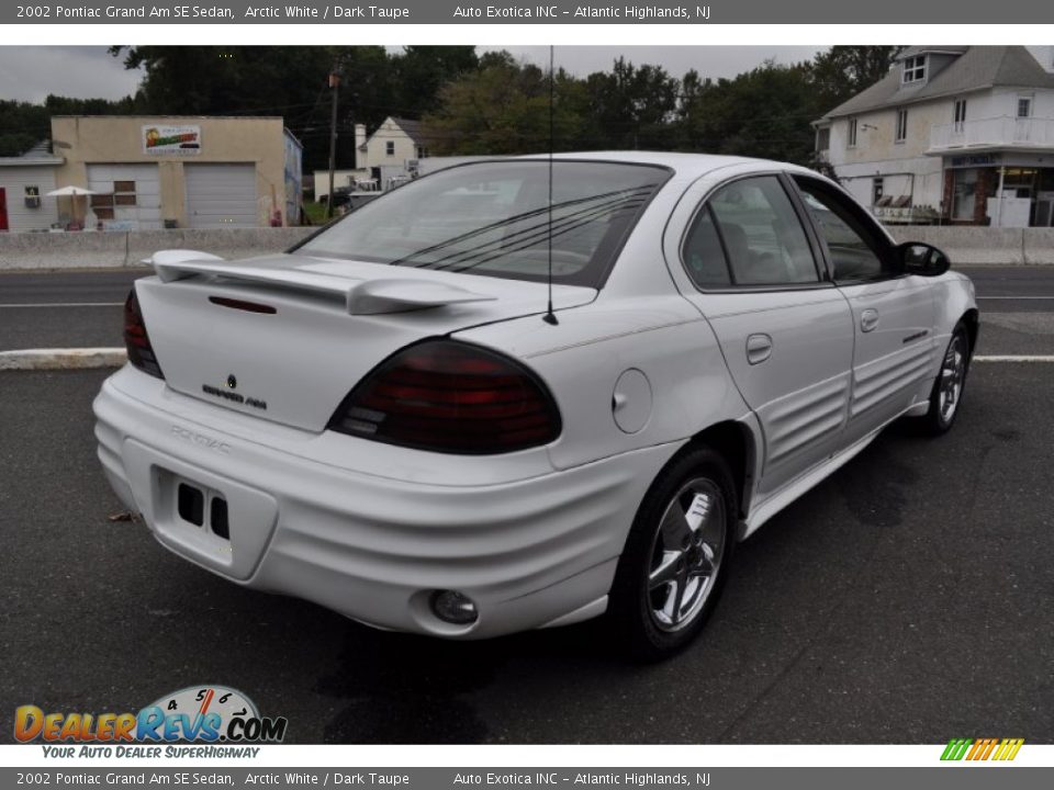 2002 Pontiac Grand Am SE Sedan Arctic White / Dark Taupe Photo #3