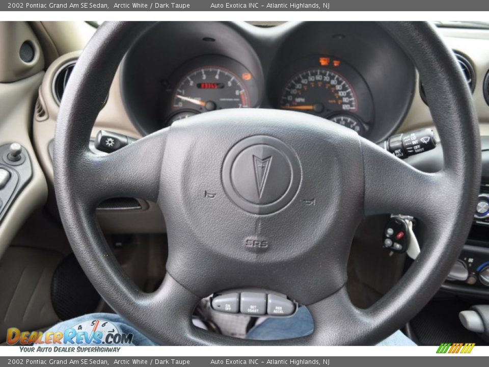 2002 Pontiac Grand Am SE Sedan Arctic White / Dark Taupe Photo #10