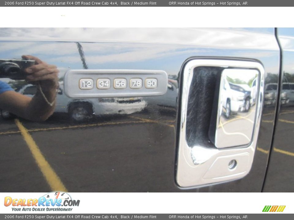 2006 Ford F250 Super Duty Lariat FX4 Off Road Crew Cab 4x4 Black / Medium Flint Photo #13