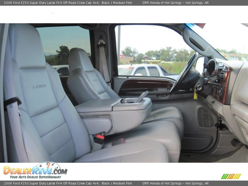 2006 Ford F250 Super Duty Lariat FX4 Off Road Crew Cab 4x4 Black / Medium Flint Photo #25