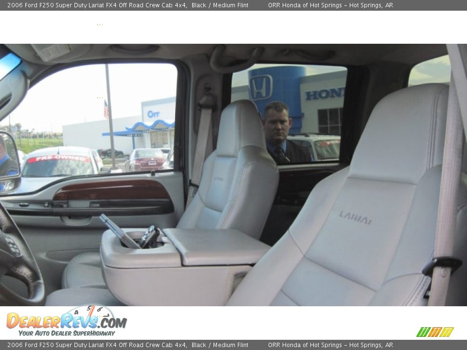 2006 Ford F250 Super Duty Lariat FX4 Off Road Crew Cab 4x4 Black / Medium Flint Photo #28