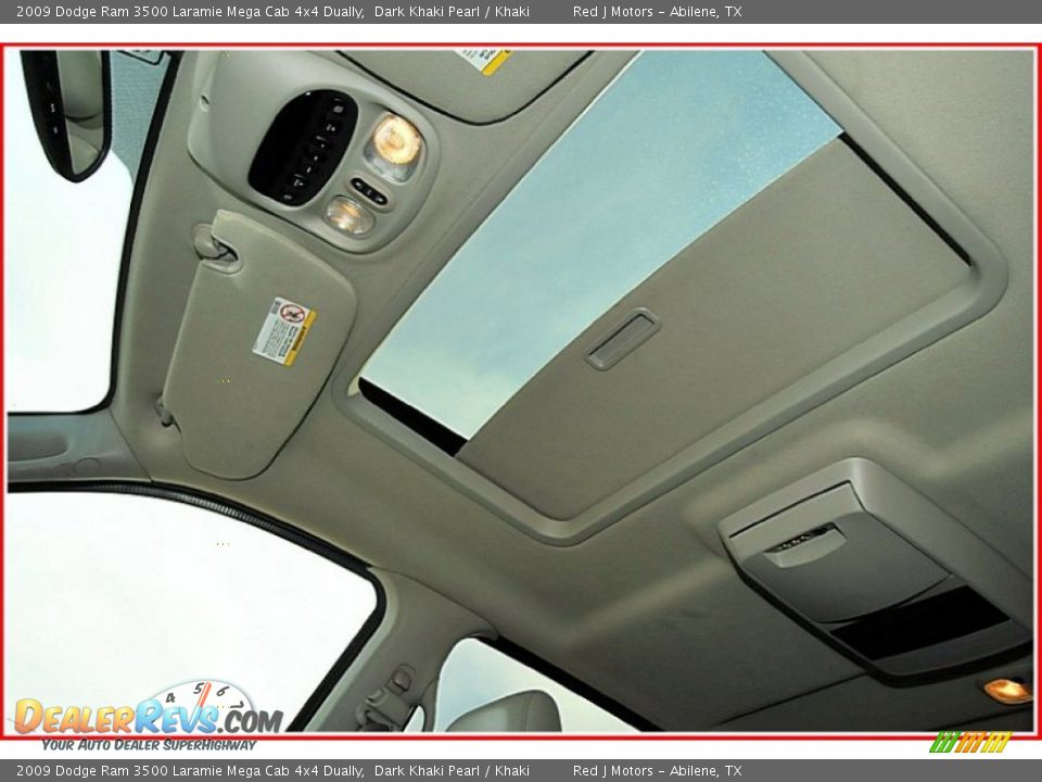 Sunroof of 2009 Dodge Ram 3500 Laramie Mega Cab 4x4 Dually Photo #25