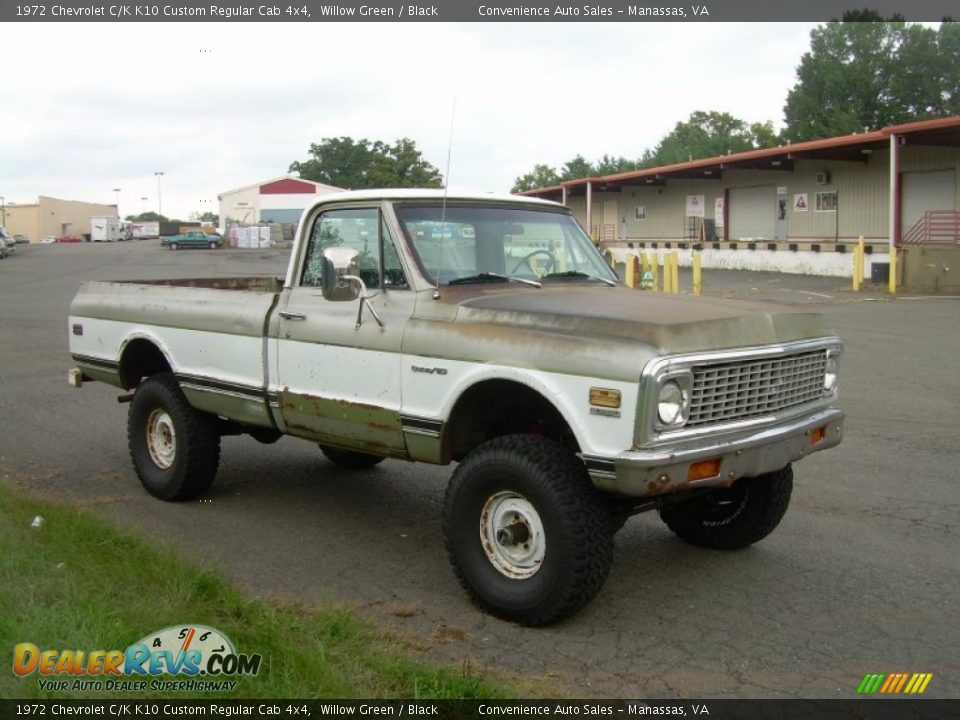 Front 3/4 View of 1972 Chevrolet C/K K10 Custom Regular Cab 4x4 Photo #1