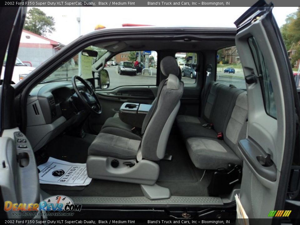 Medium Flint Interior - 2002 Ford F350 Super Duty XLT SuperCab Dually Photo #4