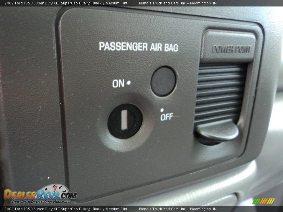 2002 Ford F350 Super Duty XLT SuperCab Dually Black / Medium Flint Photo #11