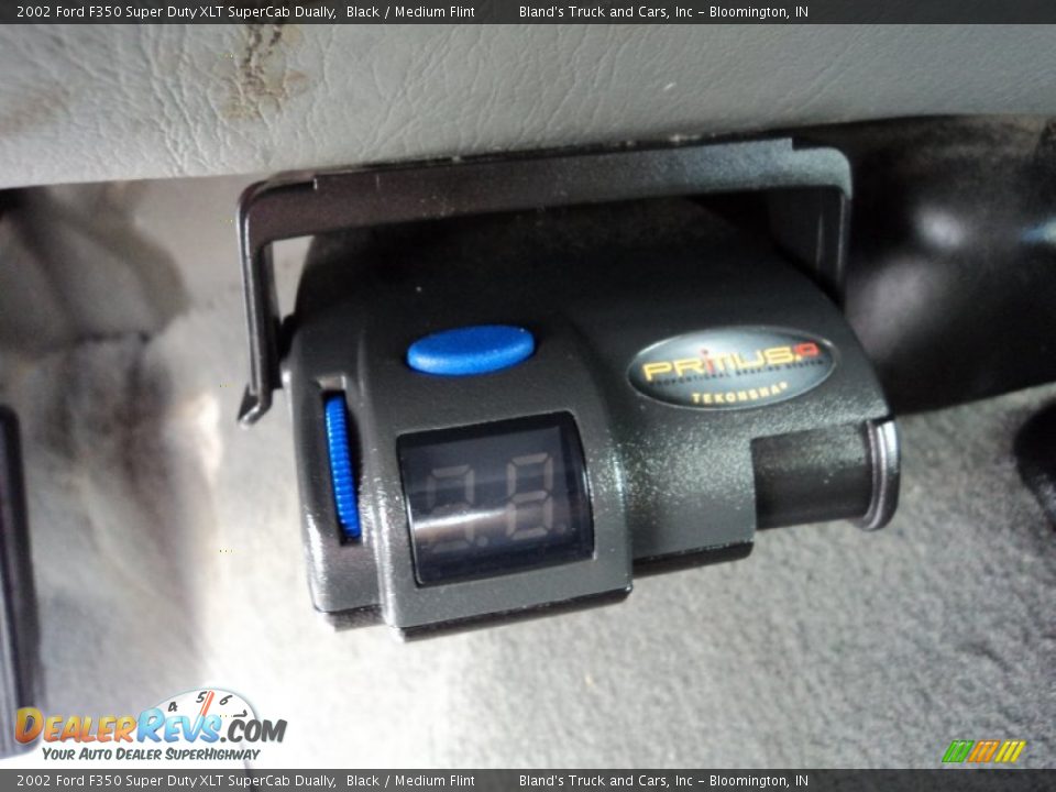 2002 Ford F350 Super Duty XLT SuperCab Dually Black / Medium Flint Photo #13