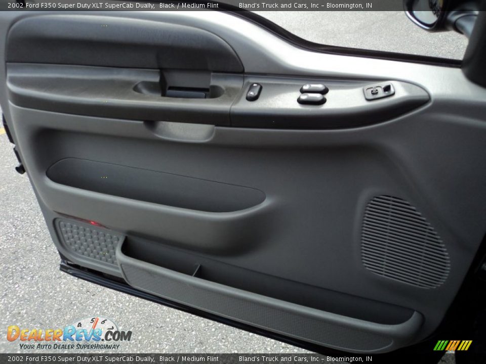 2002 Ford F350 Super Duty XLT SuperCab Dually Black / Medium Flint Photo #15