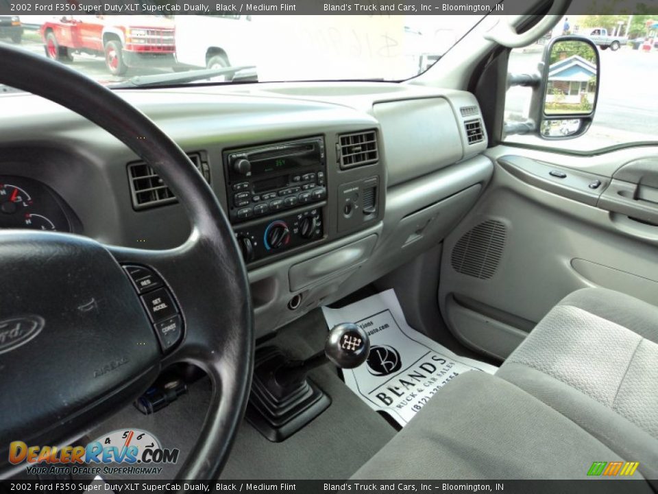 2002 Ford F350 Super Duty XLT SuperCab Dually Black / Medium Flint Photo #18
