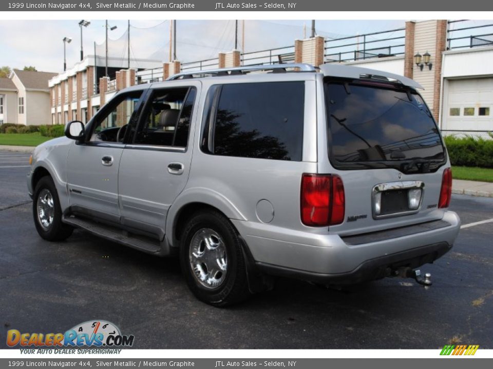 1999 Lincoln Navigator 4x4 Silver Metallic / Medium Graphite Photo #4