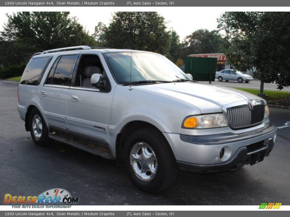 1999 Lincoln Navigator 4x4 Silver Metallic / Medium Graphite Photo #7