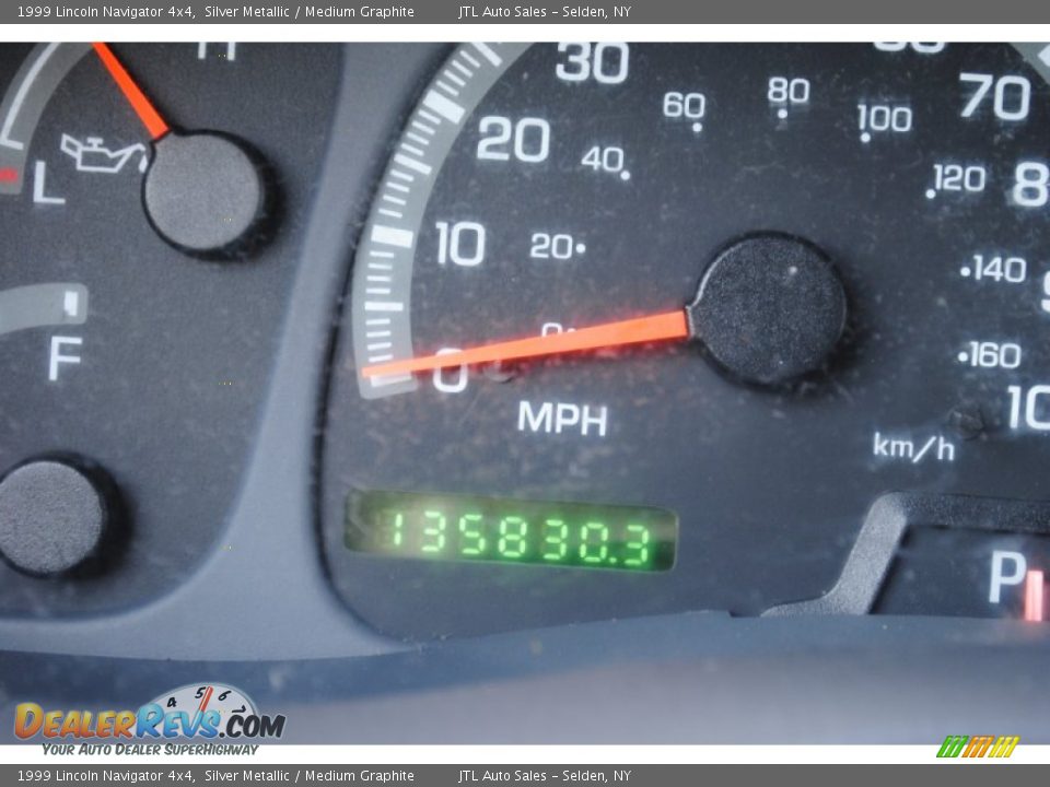 1999 Lincoln Navigator 4x4 Silver Metallic / Medium Graphite Photo #14