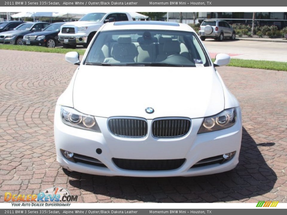 2011 BMW 3 Series 335i Sedan Alpine White / Oyster/Black Dakota Leather Photo #2