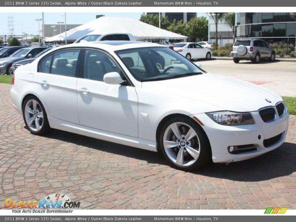 2011 BMW 3 Series 335i Sedan Alpine White / Oyster/Black Dakota Leather Photo #4