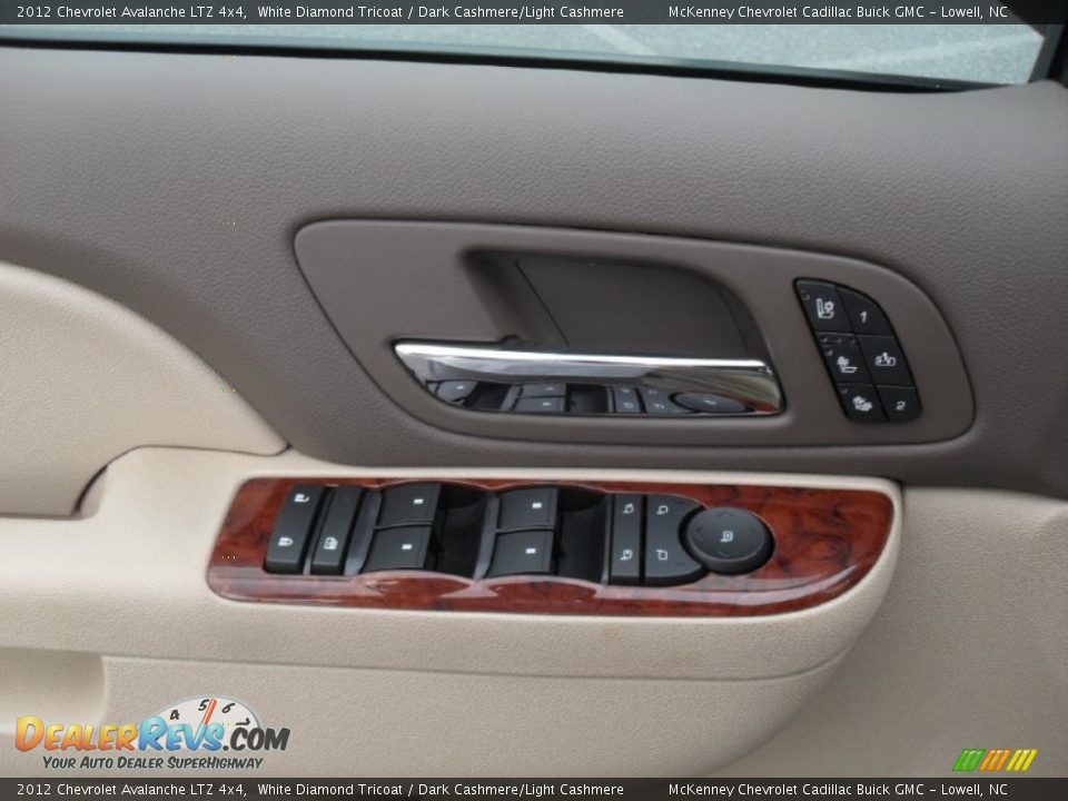 Controls of 2012 Chevrolet Avalanche LTZ 4x4 Photo #9