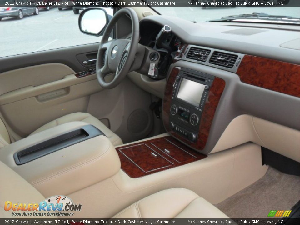 2012 Chevrolet Avalanche LTZ 4x4 White Diamond Tricoat / Dark Cashmere/Light Cashmere Photo #22