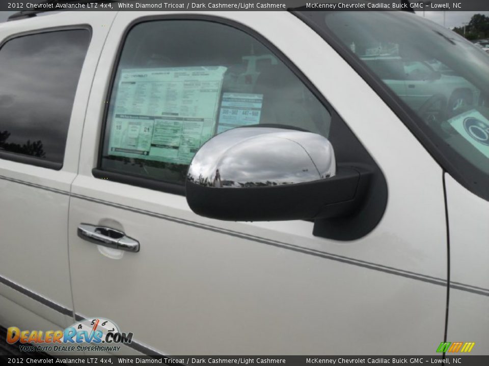 2012 Chevrolet Avalanche LTZ 4x4 White Diamond Tricoat / Dark Cashmere/Light Cashmere Photo #24