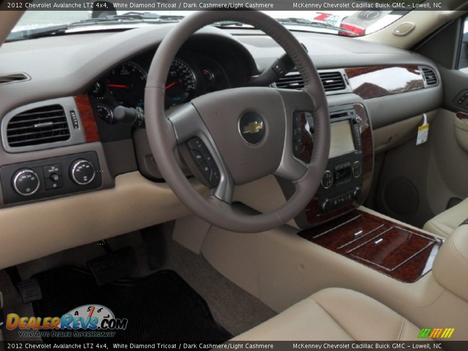 Dark Cashmere/Light Cashmere Interior - 2012 Chevrolet Avalanche LTZ 4x4 Photo #27