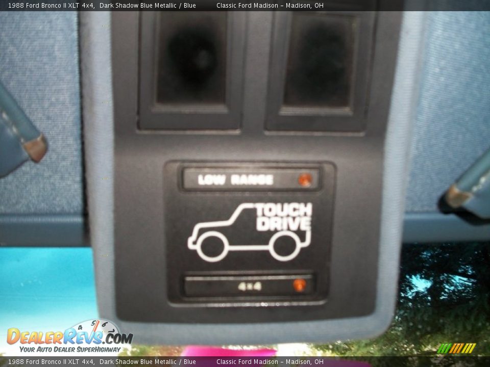 Controls of 1988 Ford Bronco II XLT 4x4 Photo #12