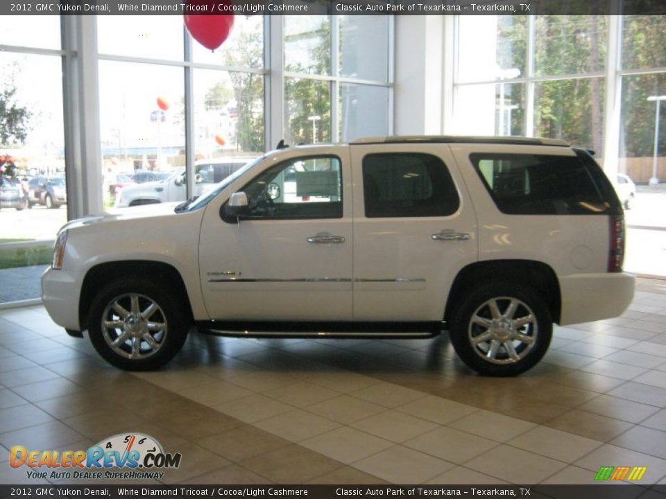 2012 GMC Yukon Denali White Diamond Tricoat / Cocoa/Light Cashmere Photo #2