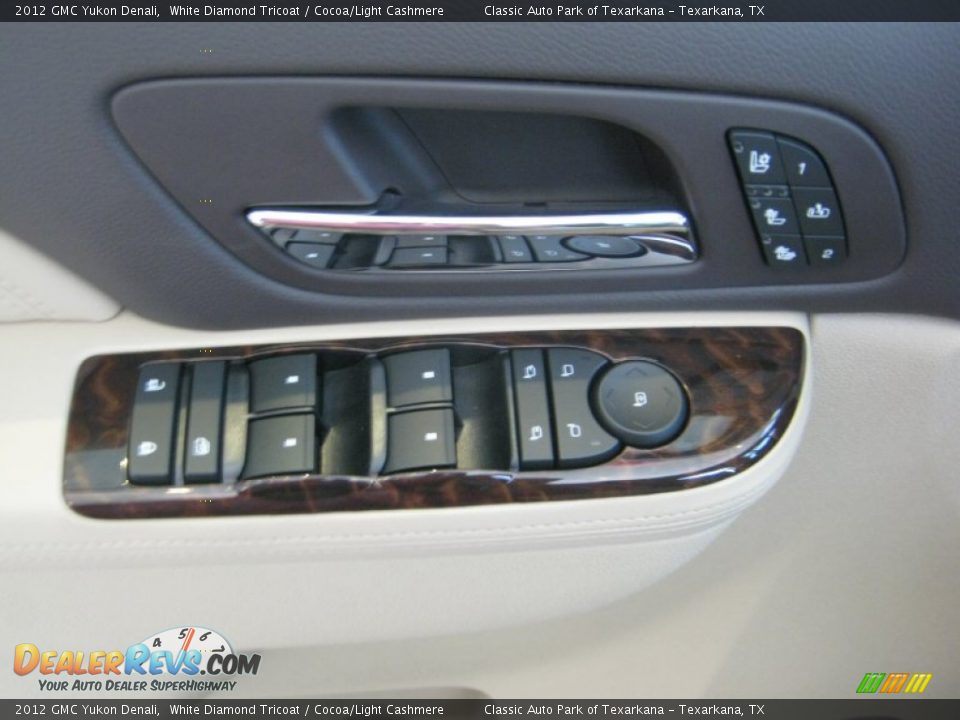 2012 GMC Yukon Denali White Diamond Tricoat / Cocoa/Light Cashmere Photo #17