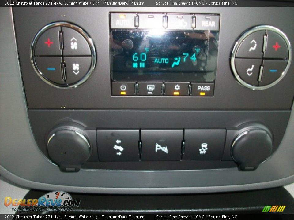 Controls of 2012 Chevrolet Tahoe Z71 4x4 Photo #22