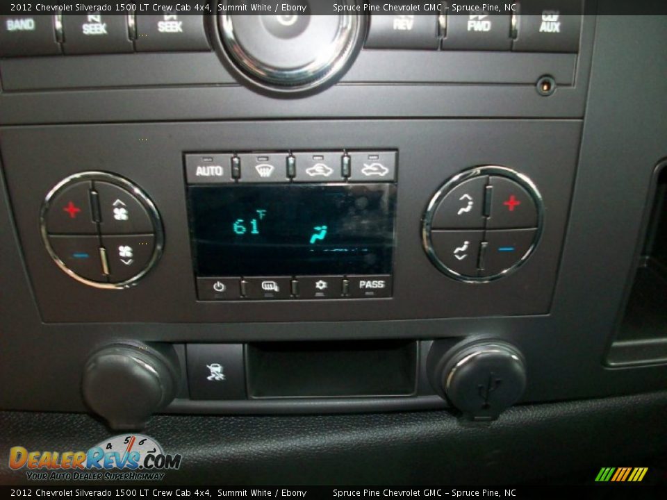 Controls of 2012 Chevrolet Silverado 1500 LT Crew Cab 4x4 Photo #20