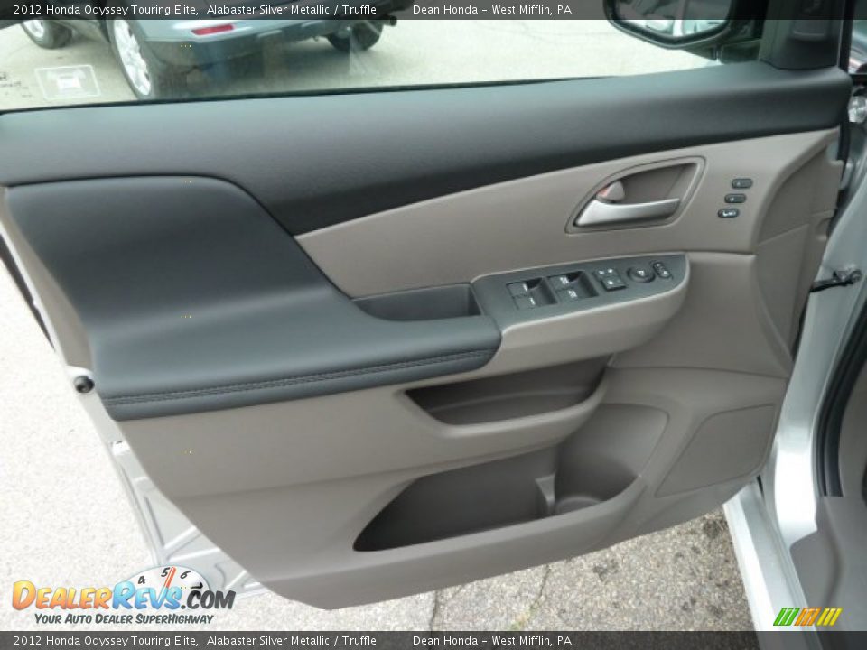 Door Panel of 2012 Honda Odyssey Touring Elite Photo #14