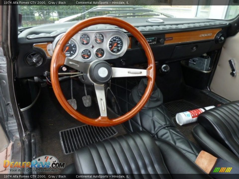 Dashboard of 1974 Alfa Romeo GTV 2000 Photo #17