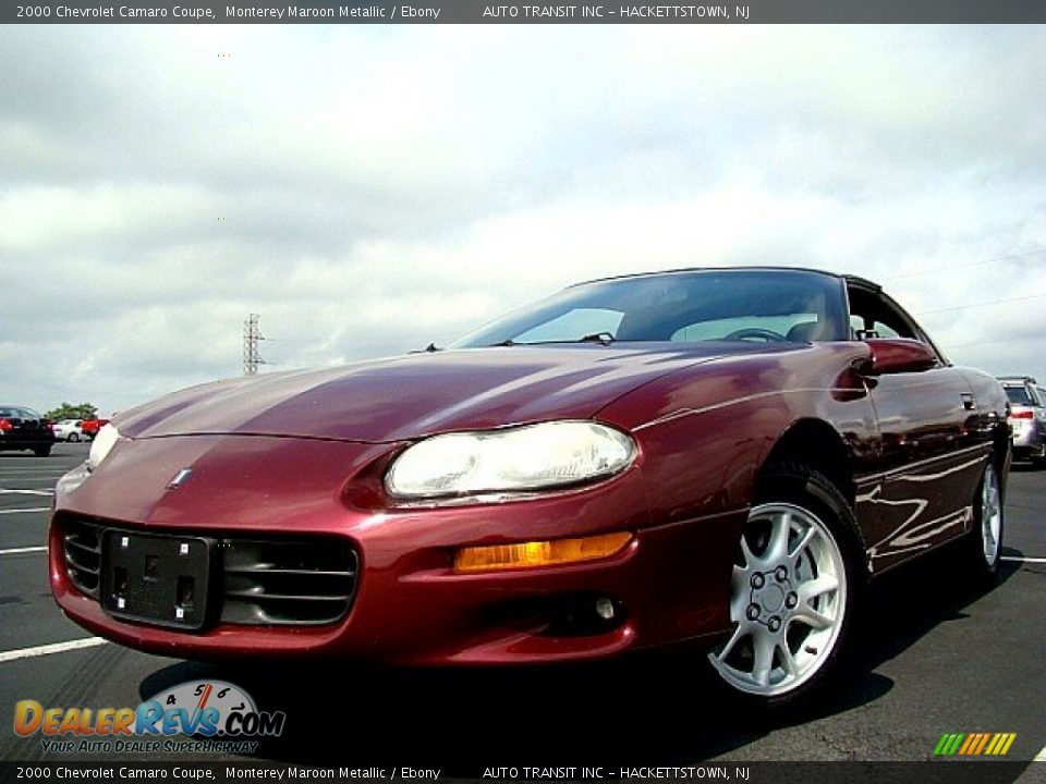 Front 3/4 View of 2000 Chevrolet Camaro Coupe Photo #1