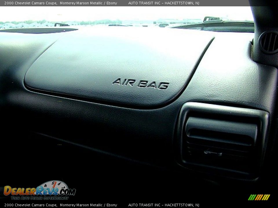 2000 Chevrolet Camaro Coupe Monterey Maroon Metallic / Ebony Photo #14